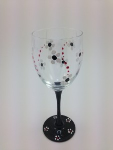 black and white flower wine glass 